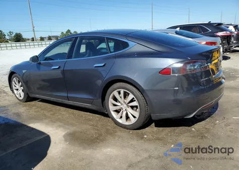 2015 Tesla Model S 85 z USA, uszkodzony, nr VIN 5YJSA1H18FF099766